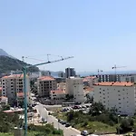 Becici - Apartment Majestic